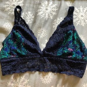NEW! Soma Bralette Lace Plunge